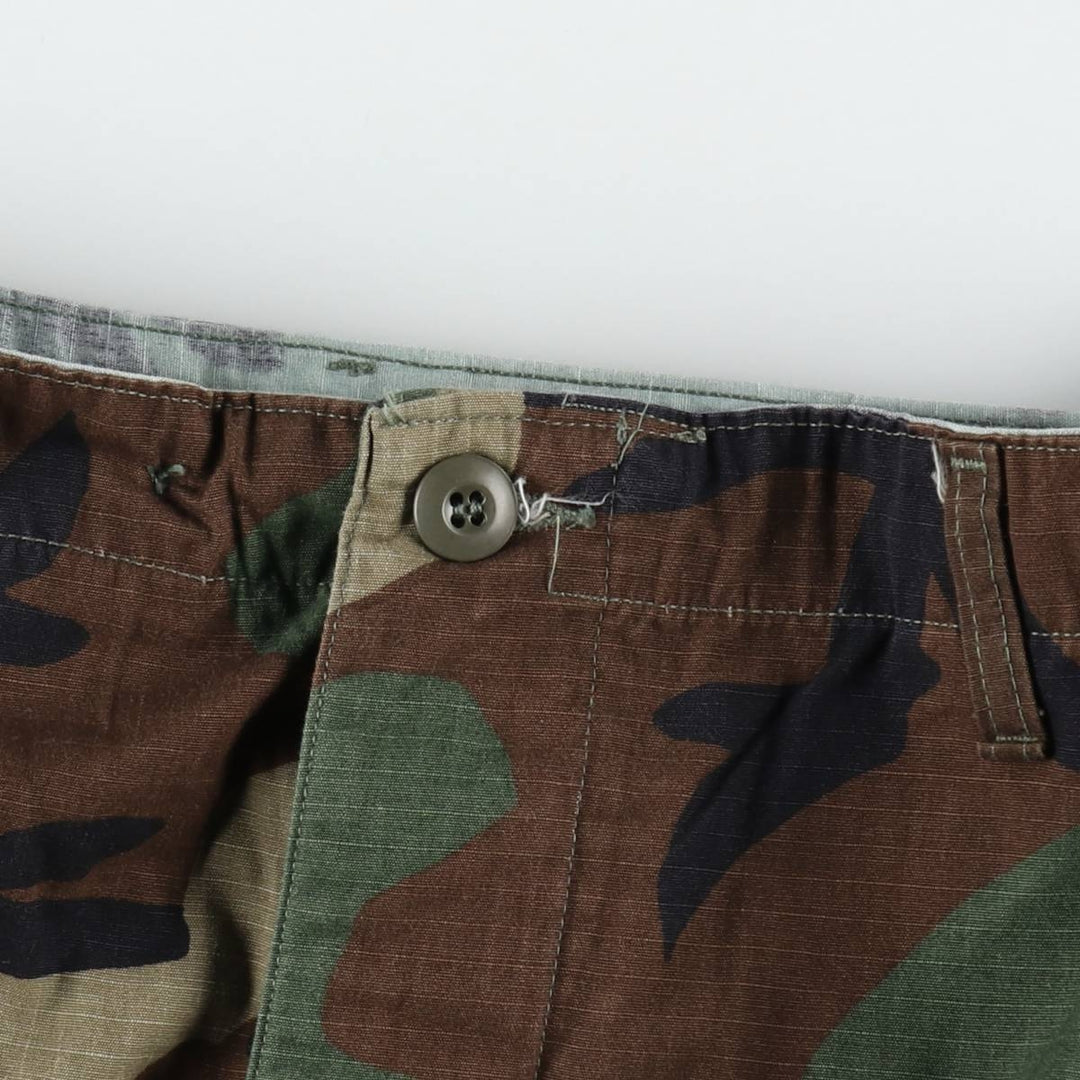90'S US Military Woodland Camo Ripstop Military Cargo Pants, Combat Pants, Made in USA, Size Medium-Regular Nylon Khaki type Vintage Second Hand
