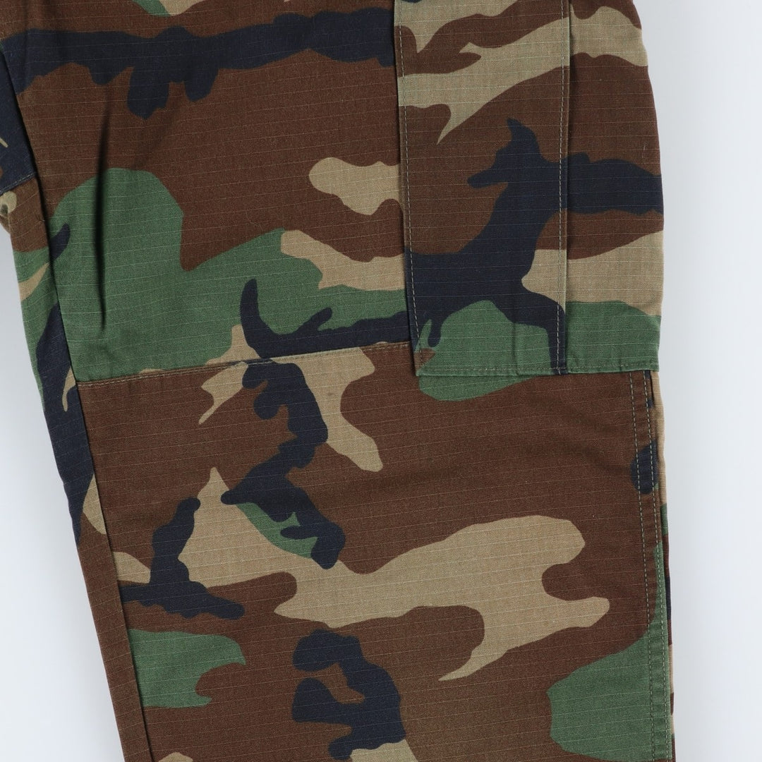 2000'S US Military Issue Camouflage Pattern Woodland Camo Ripstop Military Cargo Pants, Made in USA, MEDIUM-REGULAR (Men's W33 equivalent) cotton Khaki type Vintage Second Hand