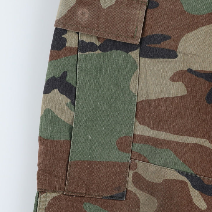1990'S US Military Issue Camouflage Pattern Woodland Camo Military Cargo Pants, Made in USA, Medium-Short, Men's W34 (approx.), Vintage Nylon Khaki type Vintage Second Hand