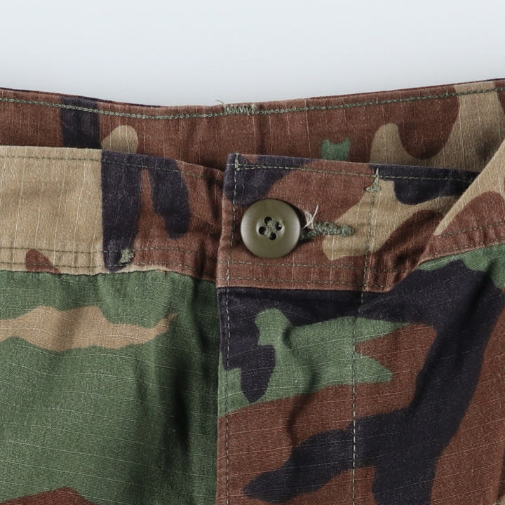 1990'S US Military Issue Camouflage Pattern Woodland Camo Ripstop Military Cargo Pants, Made in USA, MEDIUM-REGULAR (Men's W36 equivalent) Nylon Khaki type Vintage Second Hand