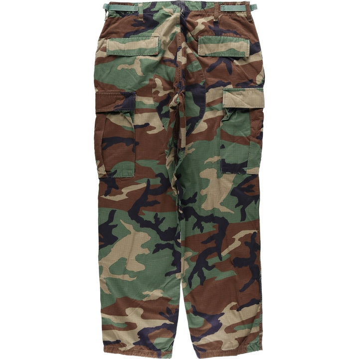 1990'S US Military Issue Camouflage Pattern Woodland Camo Ripstop Military Cargo Pants, Made in USA, MEDIUM-REGULAR (Men's W34 equivalent) Nylon Khaki type Vintage Second Hand