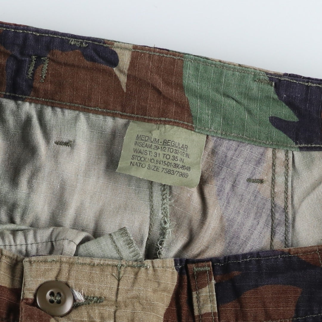 1990'S US Military Issue Camouflage Pattern Woodland Camo Ripstop Military Cargo Pants, Made in USA, MEDIUM-REGULAR (Men's W34 equivalent) Nylon Khaki type Vintage Second Hand