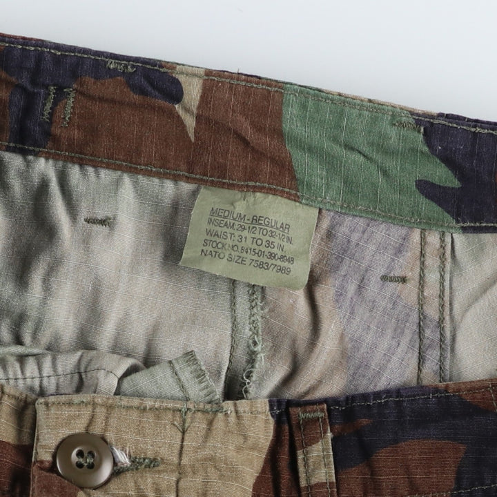 1990'S US Military Issue Camouflage Pattern Woodland Camo Ripstop Military Cargo Pants, Made in USA, MEDIUM-REGULAR (Men's W34 equivalent) Nylon Khaki type Vintage Second Hand
