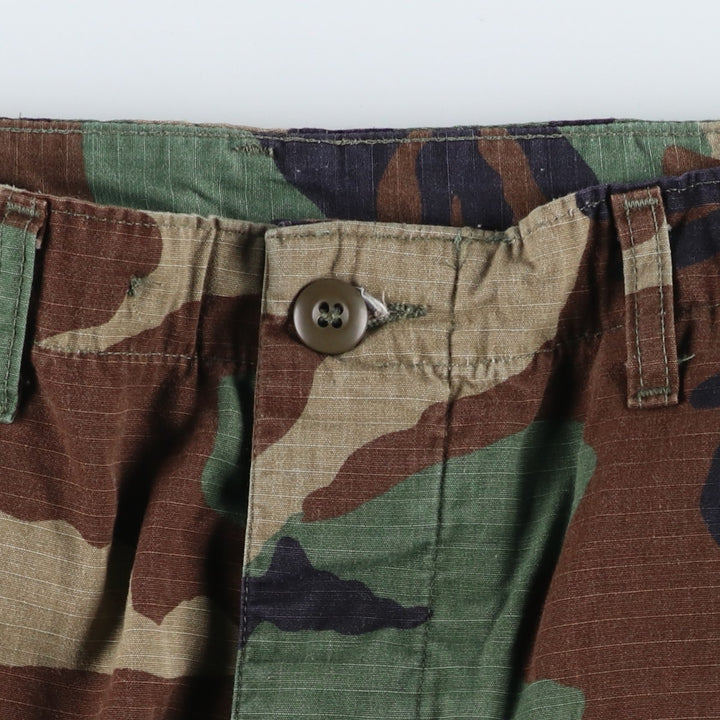1990'S US Military Issue Camouflage Pattern Woodland Camo Ripstop Military Cargo Pants, Made in USA, MEDIUM-REGULAR (Men's W34 equivalent) Nylon Khaki type Vintage Second Hand