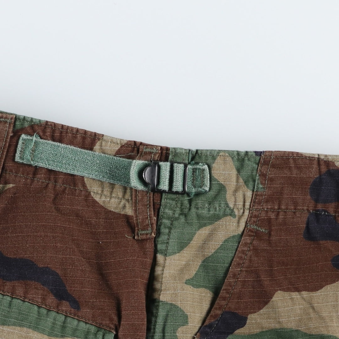 1990'S US Military Issue Camouflage Pattern Woodland Camo Ripstop Military Cargo Pants, Made in USA, MEDIUM-REGULAR (Men's W34 equivalent) Nylon Khaki type Vintage Second Hand
