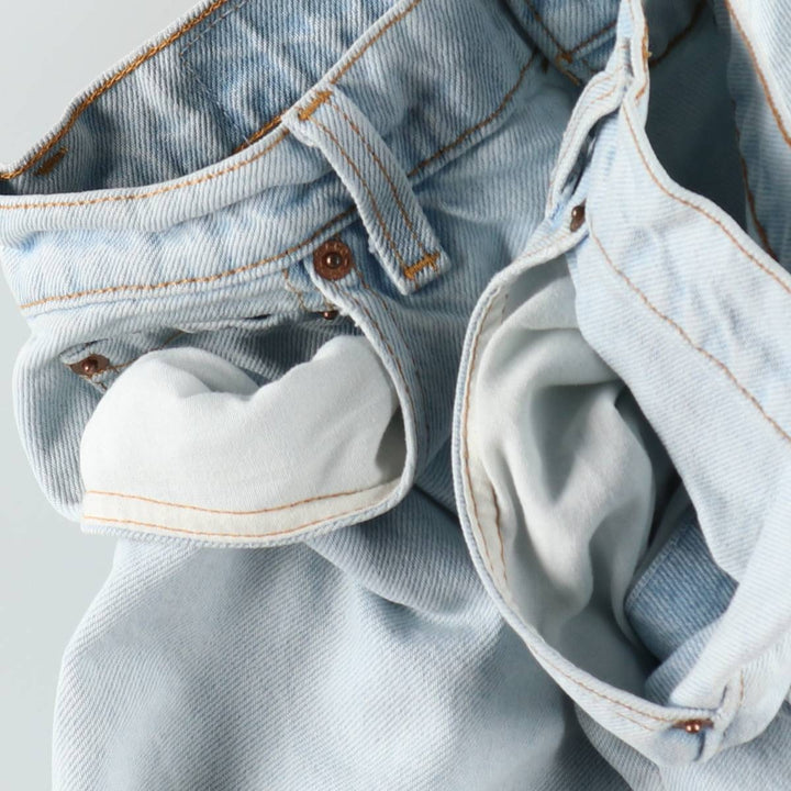 90'S Levi's 551 Relaxed Fit Denim Shorts, Made in USA, Women's XL (equivalent to W31), Vintage. cotton Blue type light blue Vintage Second Hand