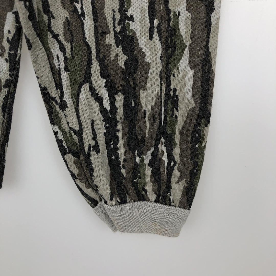 90'S Realtree Camo Long-Sleeve T-Shirt, Made in USA, Men's Size M (Equivalent), Vintage polyester brown type Vintage Second Hand