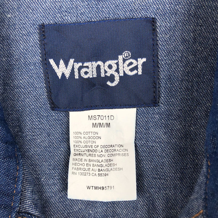 Wrangler Long Sleeve Denim Western Shirt, Men's Size Medium cotton blue type Vintage Second Hand