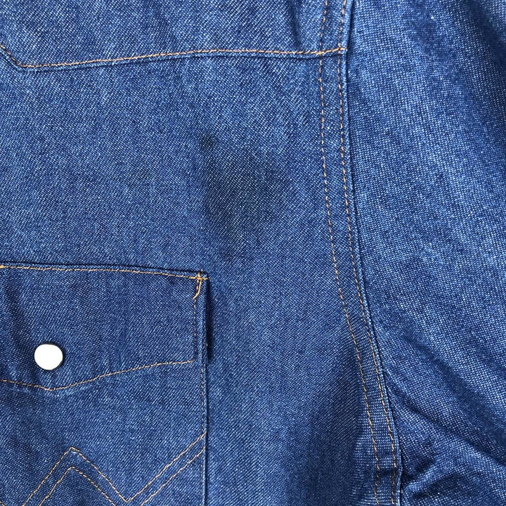Wrangler Long Sleeve Denim Western Shirt, Men's Size Medium cotton blue type Vintage Second Hand