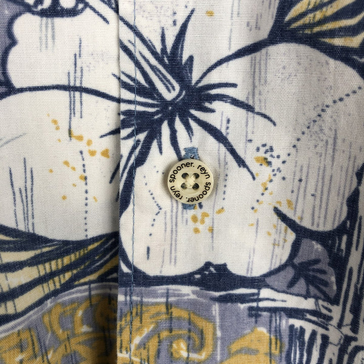 Vintage Reyn Spooner Aloha Shirt from the 80s-90s, featuring a Diamond Head tag and an all-over hibiscus pattern, men's size XL equivalent. cotton blue type Vintage Second Hand