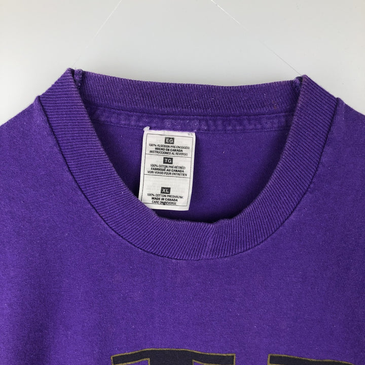 Calvin Klein Jeans Short-Sleeve Logo T-Shirt, Made in Canada, Men's Size XL (approx.) cotton purple type Vintage Second Hand