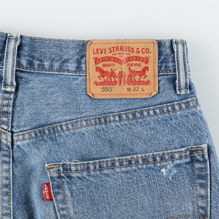 Levi's 550 denim shorts, short pants for men, size W32 cotton blue type Vintage Second Hand