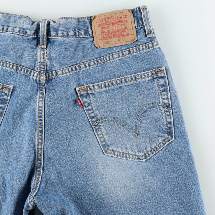 Levi's 550 denim shorts, short pants for men, size W34 unclear blue type Vintage Second Hand
