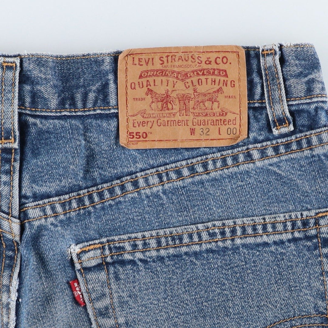 90'S Levi's 550 Relaxed Fit Denim Shorts (Jorts) Made in USA, Men's Size 32, Vintage cotton blue type Vintage Second Hand