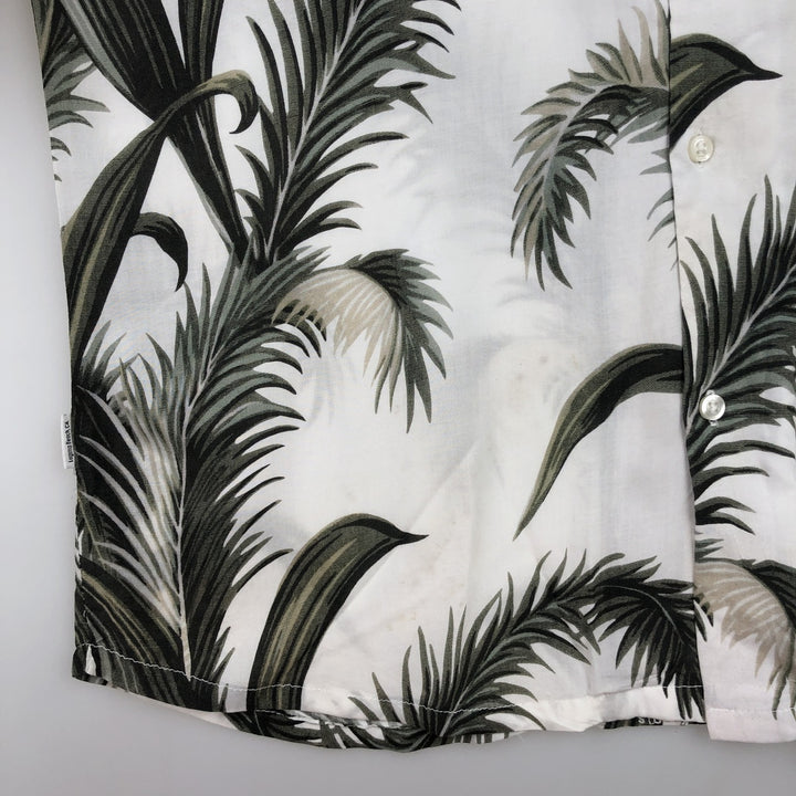STUSSY All-Over Leaf Pattern Open Collar Rayon Hawaiian Aloha Shirt, Men's Size Small Rayon white type Vintage Second Hand
