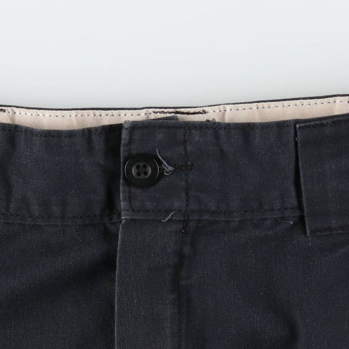 Dickies Regular Fit Cargo Shorts (Men's W34 equivalent) polyester black type Vintage Second Hand