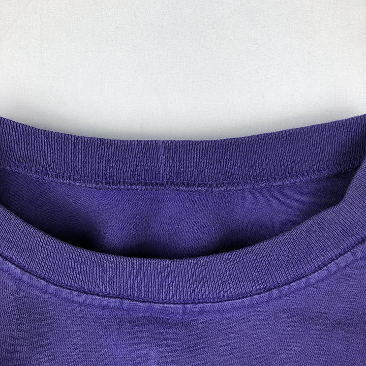Mickey Unlimited MICKEY MOUSE Mickey Mouse Character Print T-Shirt (Men's Size L) cotton purple type Vintage Second Hand