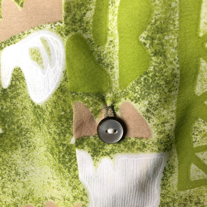 MALIHINI HAWAII All-over print open-collar Hawaiian Aloha shirt, men's size XL, boxy shirt, vintage. unclear green type yellow green Vintage Second Hand