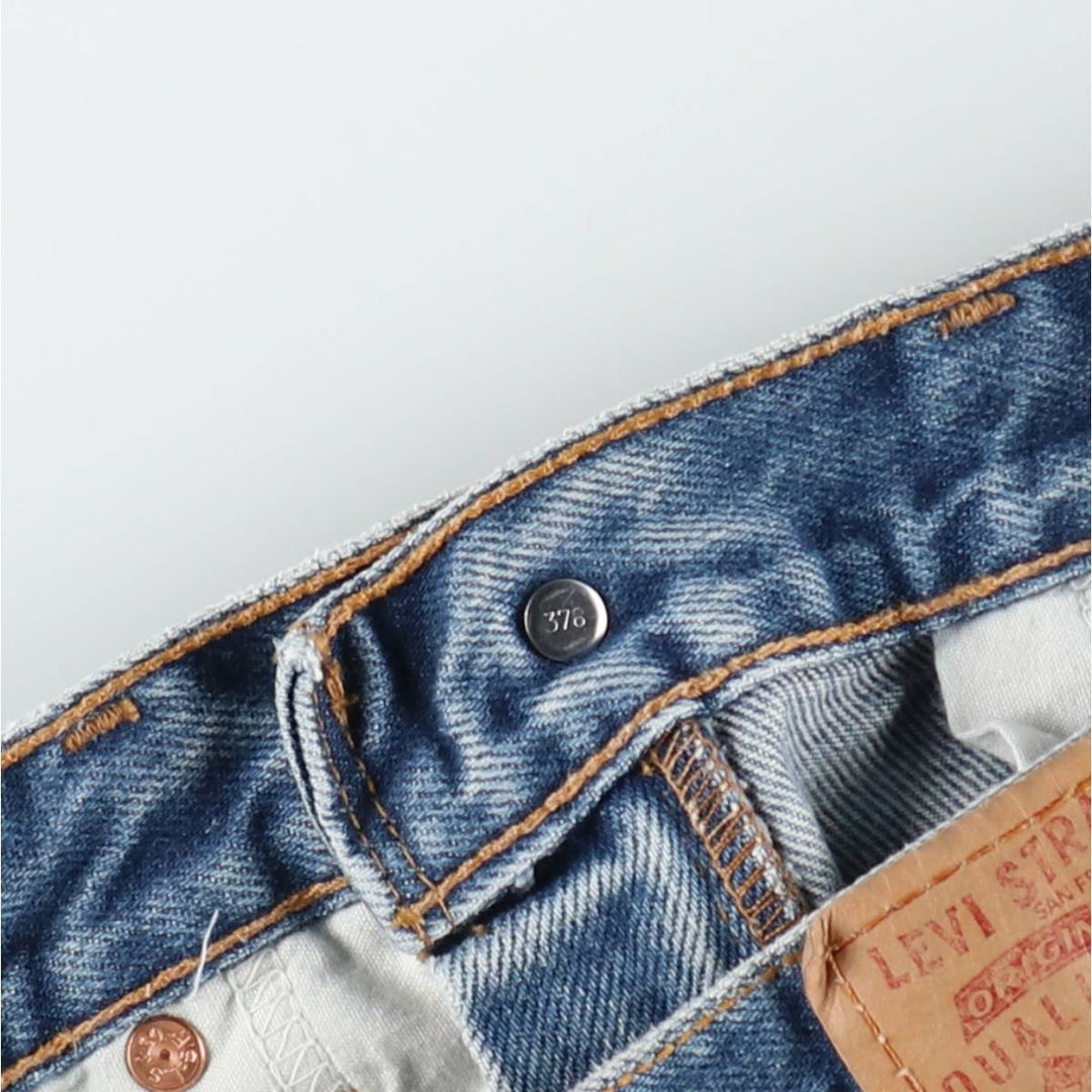 00'S Levi's 550 Relaxed Fit Tapered Denim Pants for Men, W31 cotton Blue type light blue Vintage Second Hand