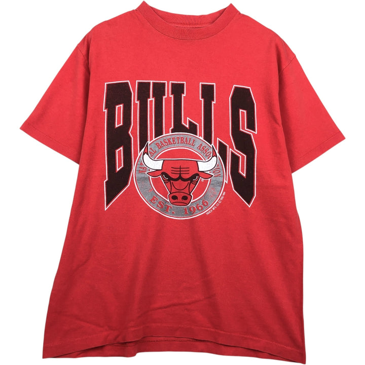 90'S TRENCH NBA CHICAGO BULLS Logo Print T-Shirt, Made in USA, Men's Size L (Equivalent), Vintage cotton red type Vintage Second Hand