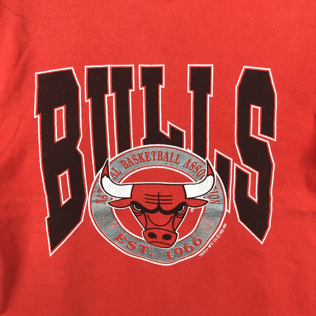 90'S TRENCH NBA CHICAGO BULLS Logo Print T-Shirt, Made in USA, Men's Size L (Equivalent), Vintage cotton red type Vintage Second Hand