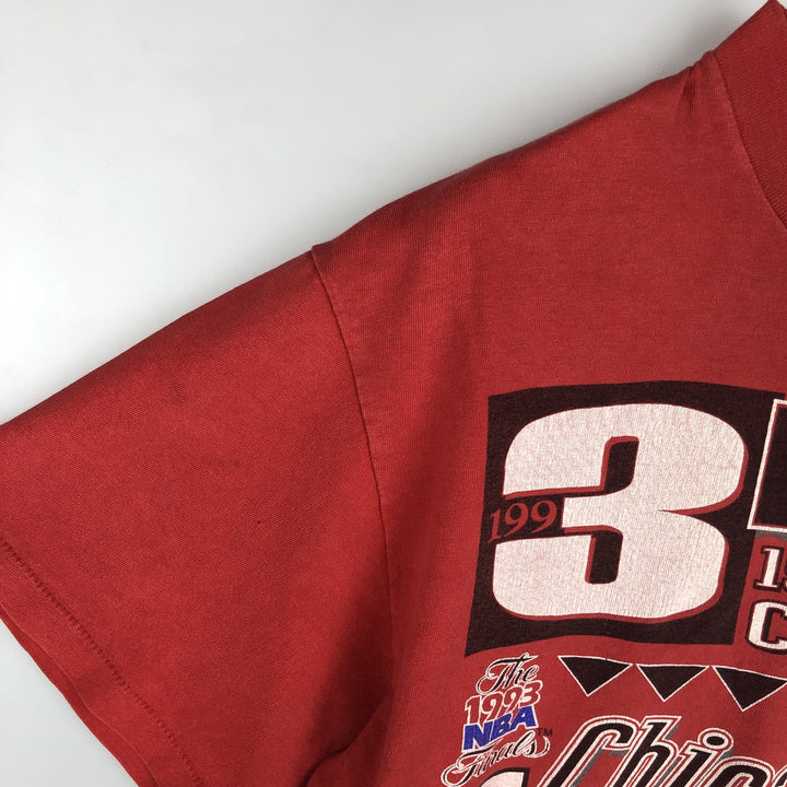 90'S NBA Chicago Bulls sports print T-shirt, men's size L equivalent, vintage. unclear red type Vintage Second Hand