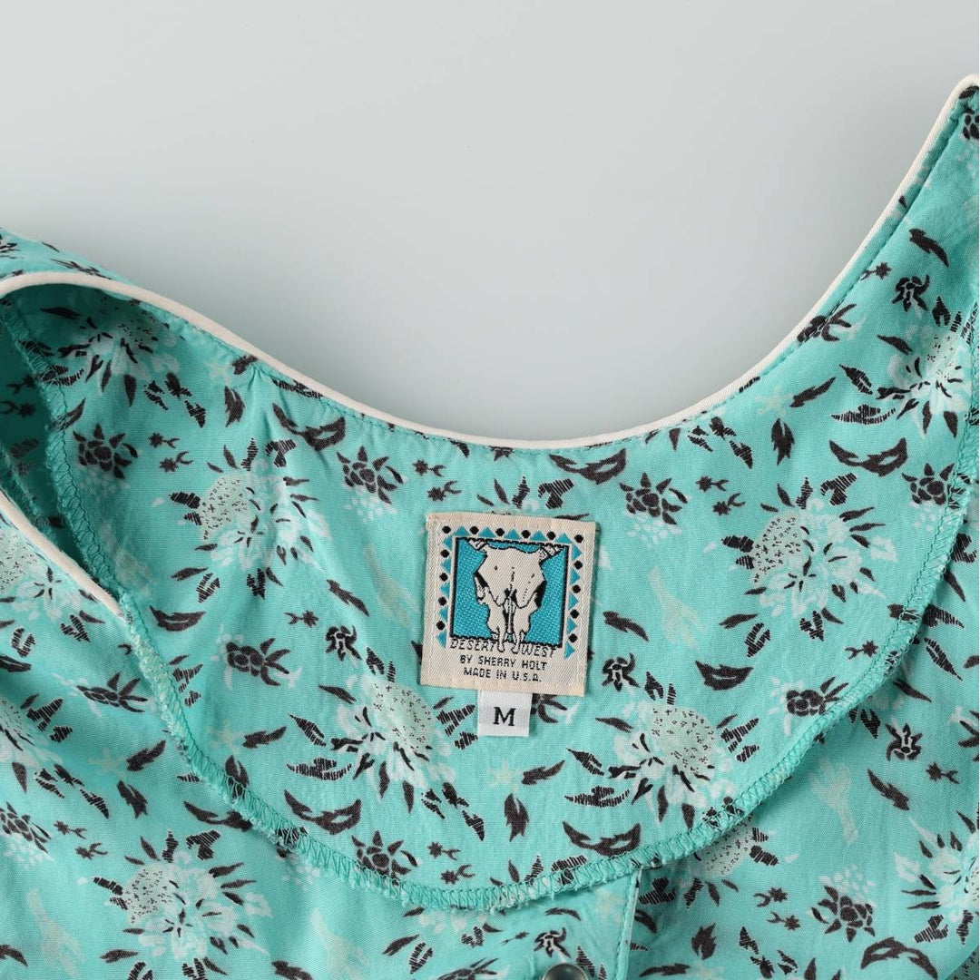 70s-80'S Desert West all-over botanical pattern long, short-sleeved, flared dress, made in USA, women's size M equivalent, vintage. Rayon Mint green Vintage Second Hand