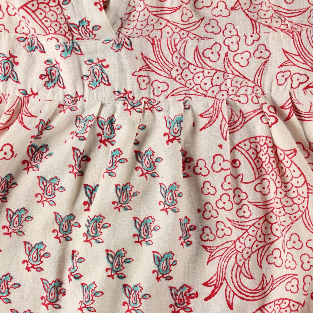 ~70'S style, all-over print, long-sleeved, block print, V-neck, maxi length, Indian cotton, flared dress, women's size M equivalent. unclear white type Vintage Second Hand