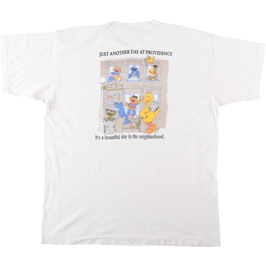 Fruit of the Loom Sesame Street Character Print T-Shirt, Made in USA, Men's Size XL (approx.) cotton white type Vintage Second Hand