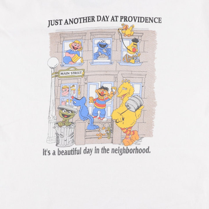 Fruit of the Loom Sesame Street Character Print T-Shirt, Made in USA, Men's Size XL (approx.) cotton white type Vintage Second Hand