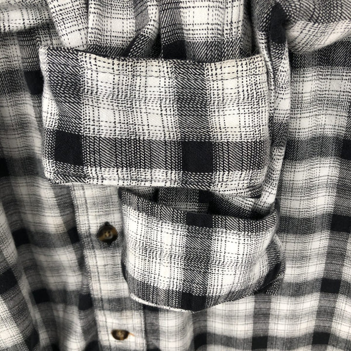 Carhartt Relaxed Fit Check Pattern Long Sleeve Button-Down Light Flannel Check Shirt, Men's Size L (approx.) cotton black type Vintage Second Hand