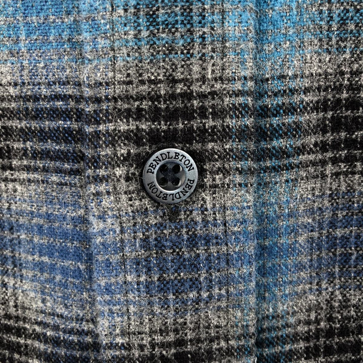 Pendleton Thomas Kay Ombre Check Long-Sleeve Button-Down Light Flannel Check Shirt, Men's Size L (approx.) unclear blue type Vintage Second Hand