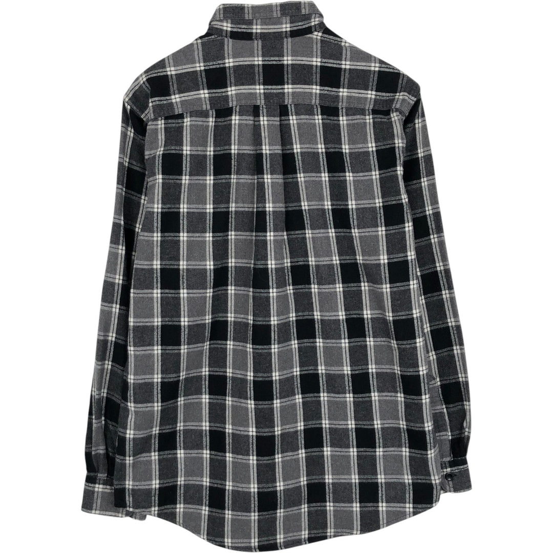 LLBean Slightly Fitted Long Sleeve Button-Down Light Flannel Check Shirt, Men's Size Medium cotton black type Vintage Second Hand