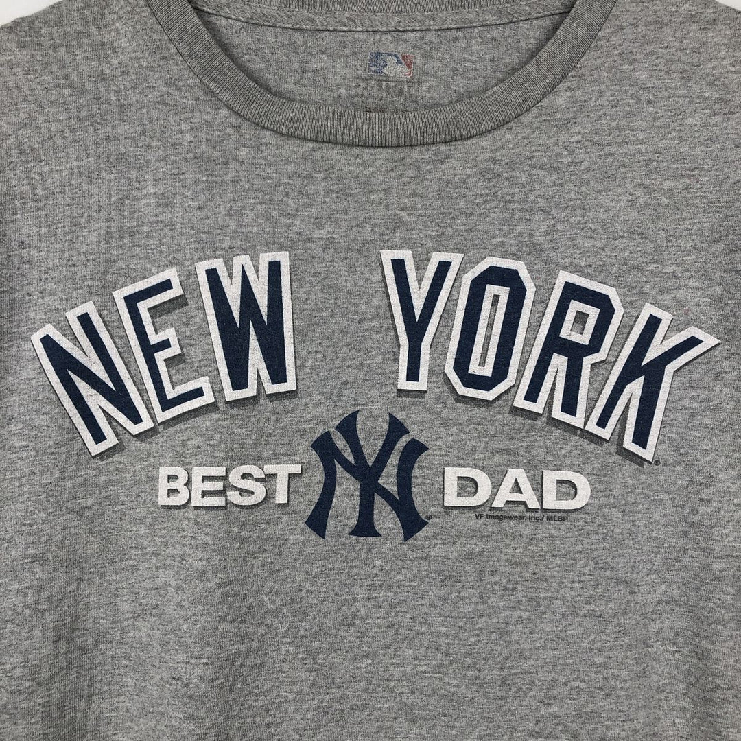 MLB NEW YORK YANKEES Sports Print T-Shirt (Men's Size M) unclear gray type Vintage Second Hand