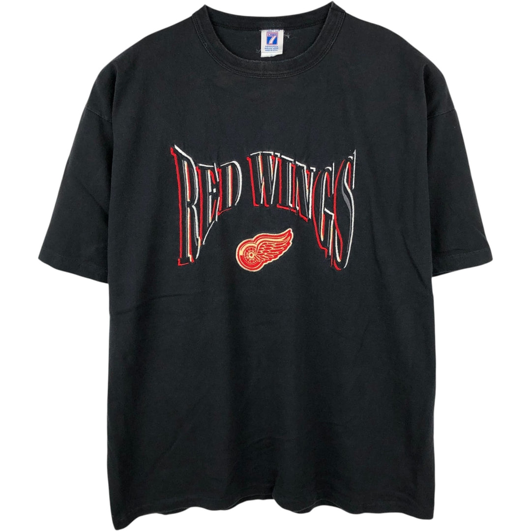 90'S Logo 7 NHL Detroit Red Wings Logo T-Shirt, Made in USA, Men's XL equivalent. cotton black type Vintage Second Hand