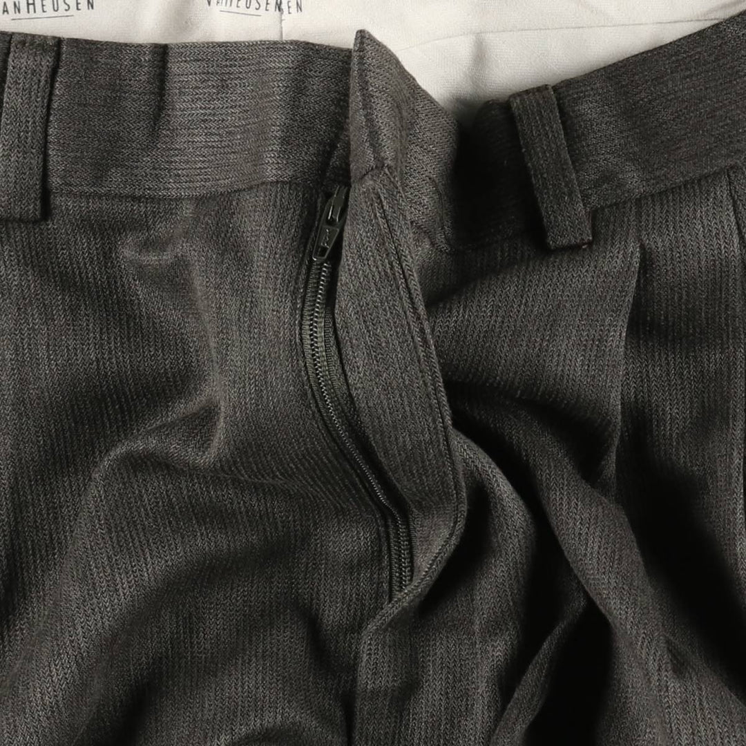 Van Heusen three-pleat slacks pants for men, equivalent to size W32. polyester Khaki type Vintage Second Hand