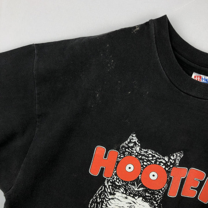80'S Hanes BEEFY-T HOOTERS advertising T-shirt, Made in USA, Men's size L equivalent, Vintage cotton black type Vintage Second Hand
