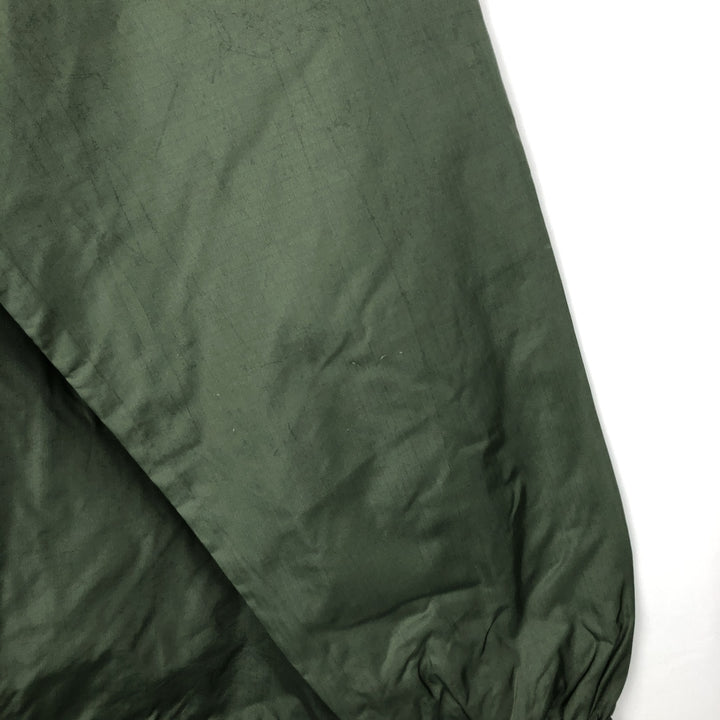 Special discounted price due to minor imperfections: 90'S Gap (Old Gap) ripstop anorak jacket, made in Russia, men's size L equivalent, vintage. Nylon Khaki type Vintage Second Hand