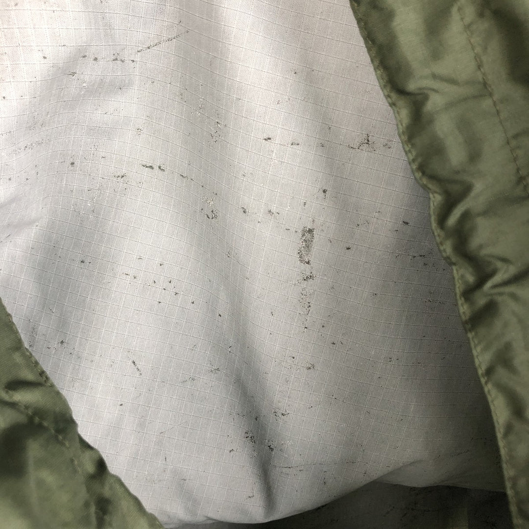 Special discounted price due to minor imperfections: 90'S Gap (Old Gap) ripstop anorak jacket, made in Russia, men's size L equivalent, vintage. Nylon Khaki type Vintage Second Hand