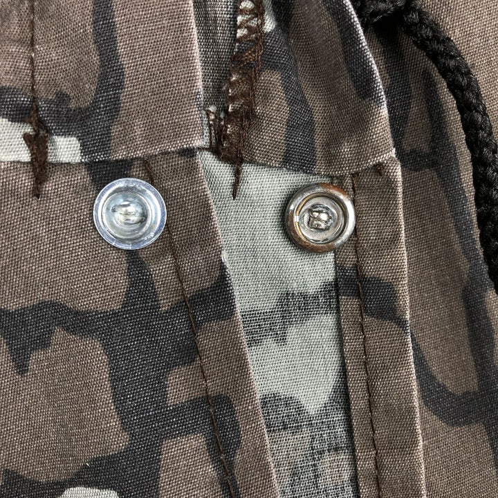 Camouflage pattern Treebark camo hooded jacket, made in USA, men's size XL equivalent, vintage. polyester gray type Vintage Second Hand