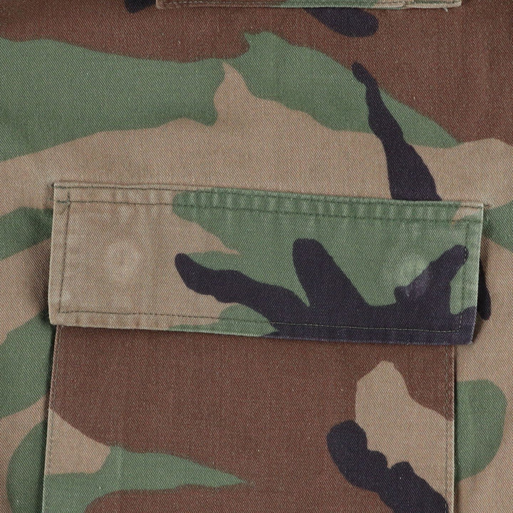 1990'S US Military Issue Camouflage Pattern Woodland Camo Stars and Stripes BDU Military Jacket Made in USA MEDIUM-X-SHORT (Men's M equivalent) Nylon Khaki type Vintage Second Hand