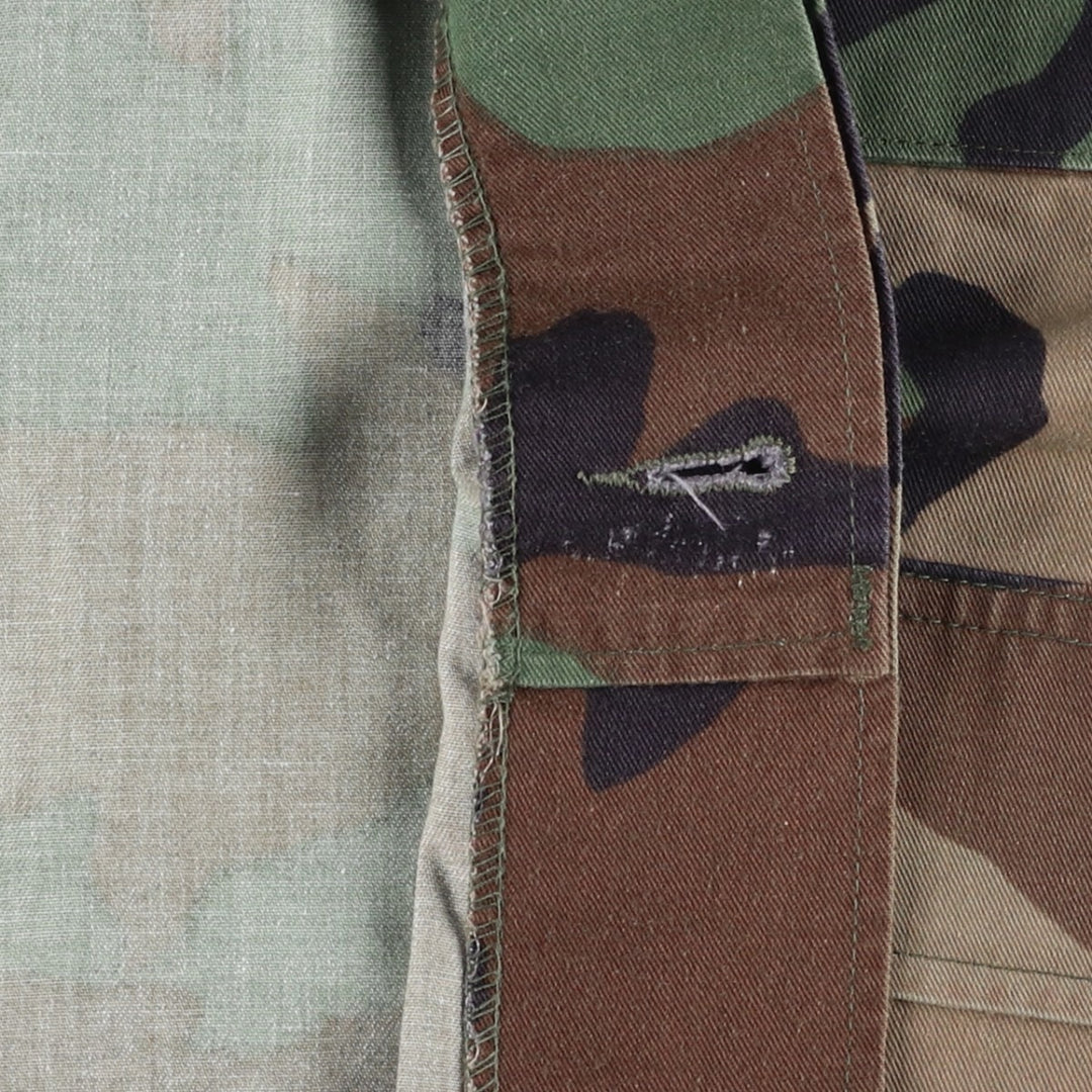 1990'S US Military Issue Camouflage Pattern Woodland Camo Stars and Stripes BDU Military Jacket Made in USA MEDIUM-X-SHORT (Men's M equivalent) Nylon Khaki type Vintage Second Hand