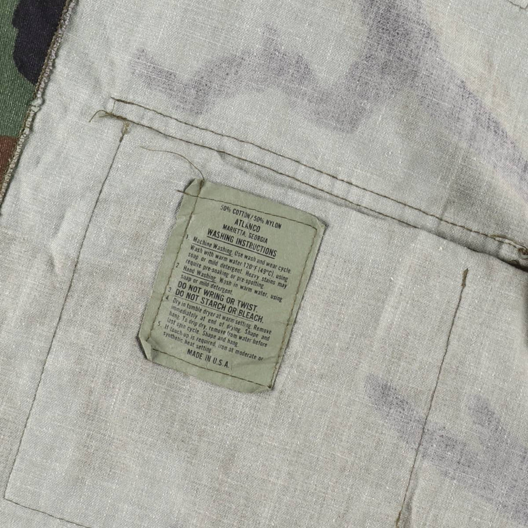 Civilian-made camouflage pattern woodland camo military combat jacket, made in the USA, large size (equivalent to men's L). cotton Khaki type Vintage Second Hand
