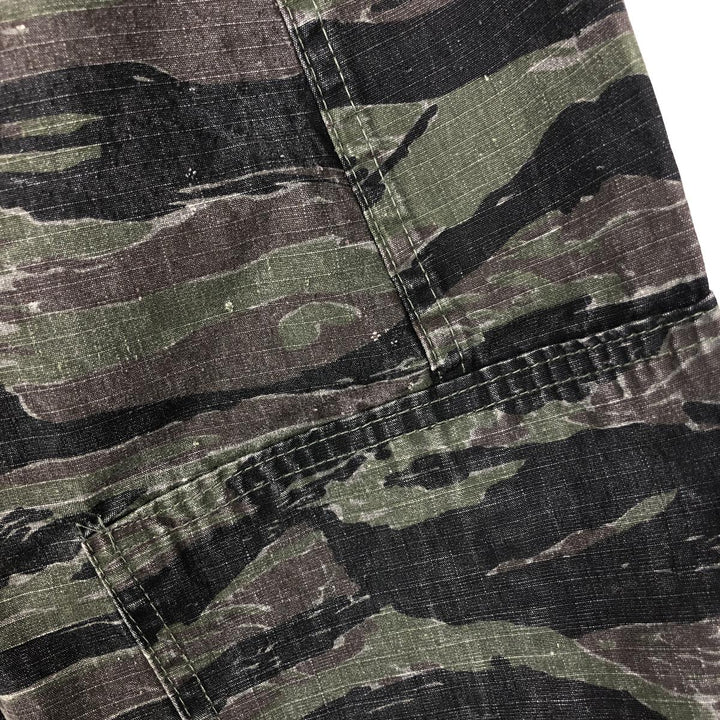 Civilian-made ATLANCO camouflage pattern tiger stripe camo ripstop BDU military jacket, made in USA, men's size XL equivalent. cotton Khaki type Vintage Second Hand