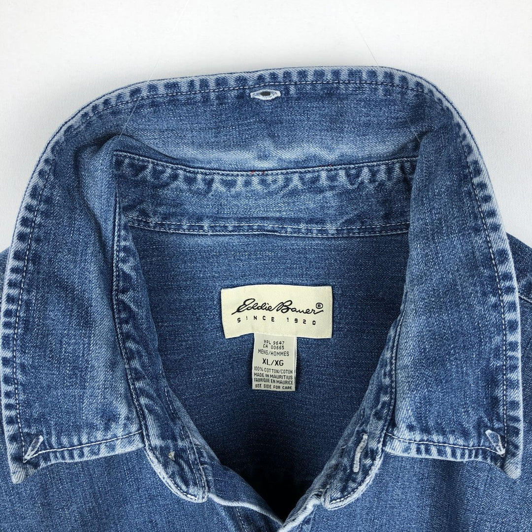 Eddie Bauer long-sleeved button-down denim shirt, men's size XL cotton blue type Vintage Second Hand