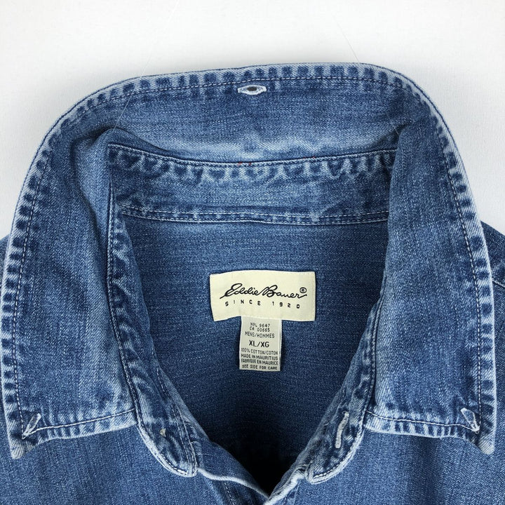 Eddie Bauer long-sleeved button-down denim shirt, men's size XL cotton blue type Vintage Second Hand