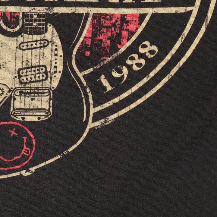DELTA NIRVANA Band T-Shirt (Men's XL equivalent) cotton black type Vintage Second Hand