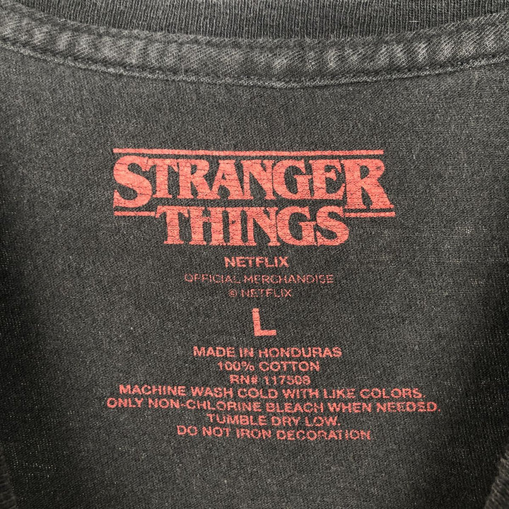 STRANGER THINGS Stranger Things Movie T-shirt Men's L size cotton black type Vintage Second Hand