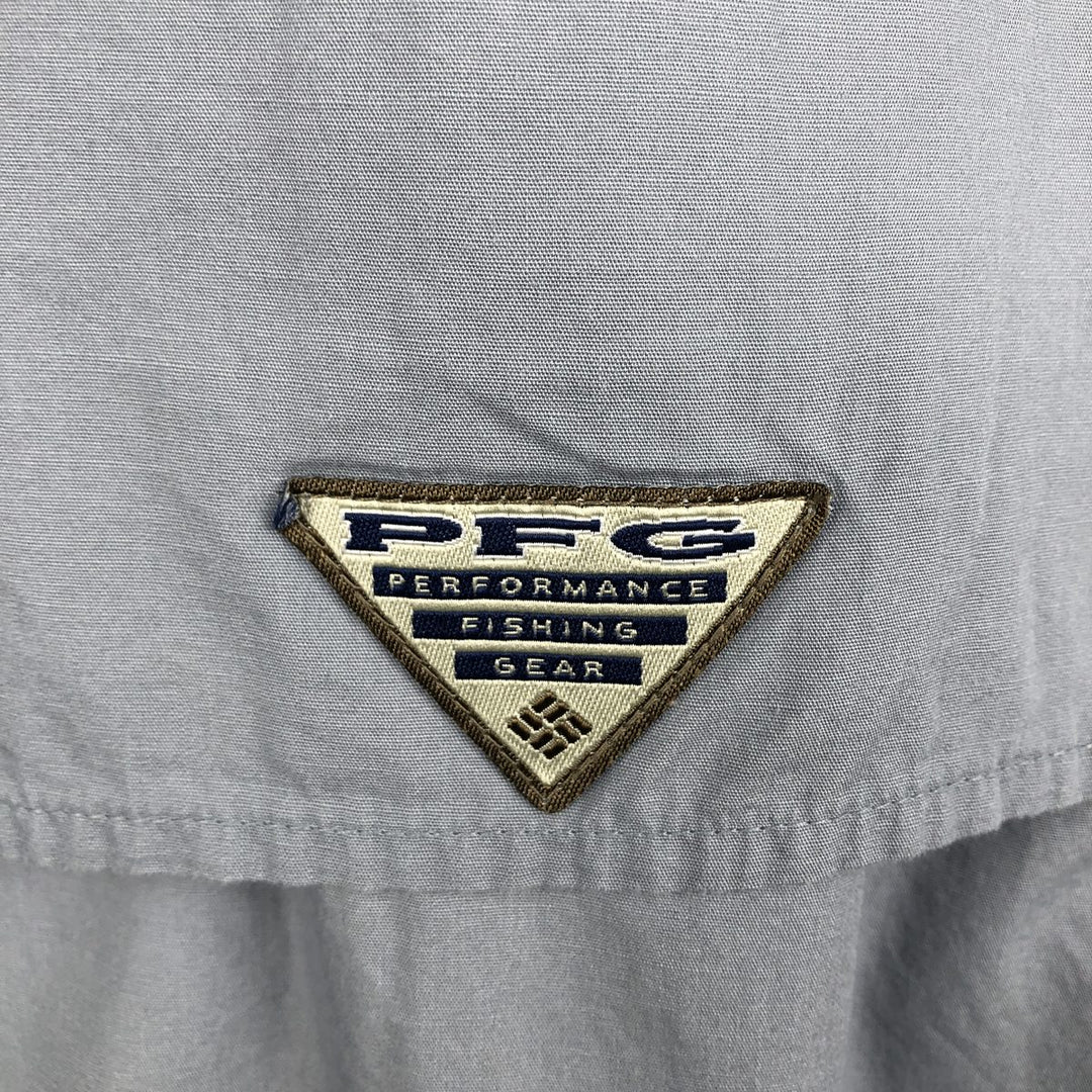 2000'S Columbia Short-Sleeve Fishing Shirt, Men's Size L (approx.) cotton gray type Vintage Second Hand