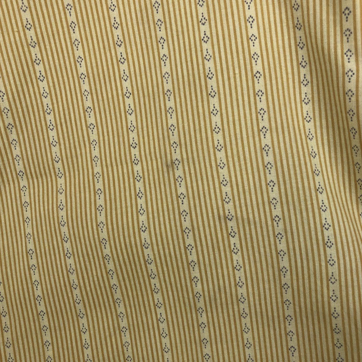 Montgomery Ward Stripe Pattern Short-Sleeve Poly-Cotton Shirt, Men's Size M (Equivalent), Vintage polyester yellow type Vintage Second Hand